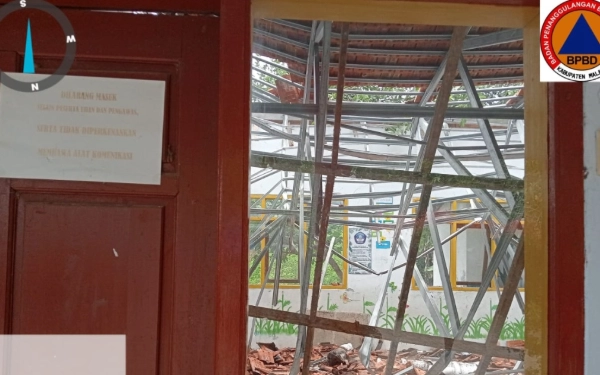 Thumbnail Atap Gedung SDN 04 Lebakharjo Kabupaten Malang Ambruk Terdampak Cuaca Ekstrem