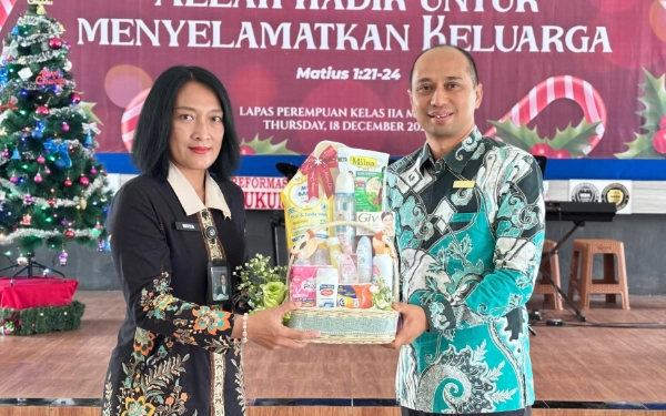 Thumbnail Berita - Grand Mercure Malang Mirama Berbagi Kebahagiaan Natal di Lapas Perempuan Kelas IIA