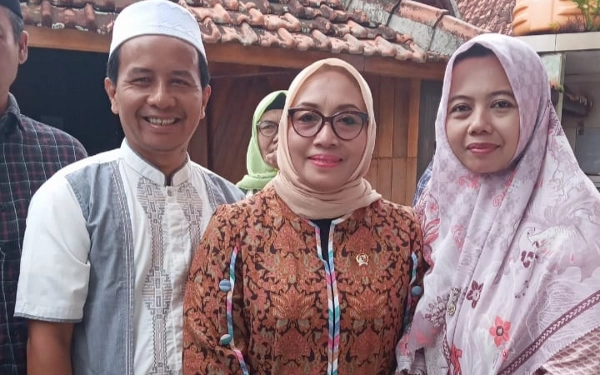 Thumbnail Berita - Tragedi Bocah SD Akhiri Hidup karena Tak Mampu Beli Buku, Menteri Arifah Fauzi Akui Kelalaian Negara