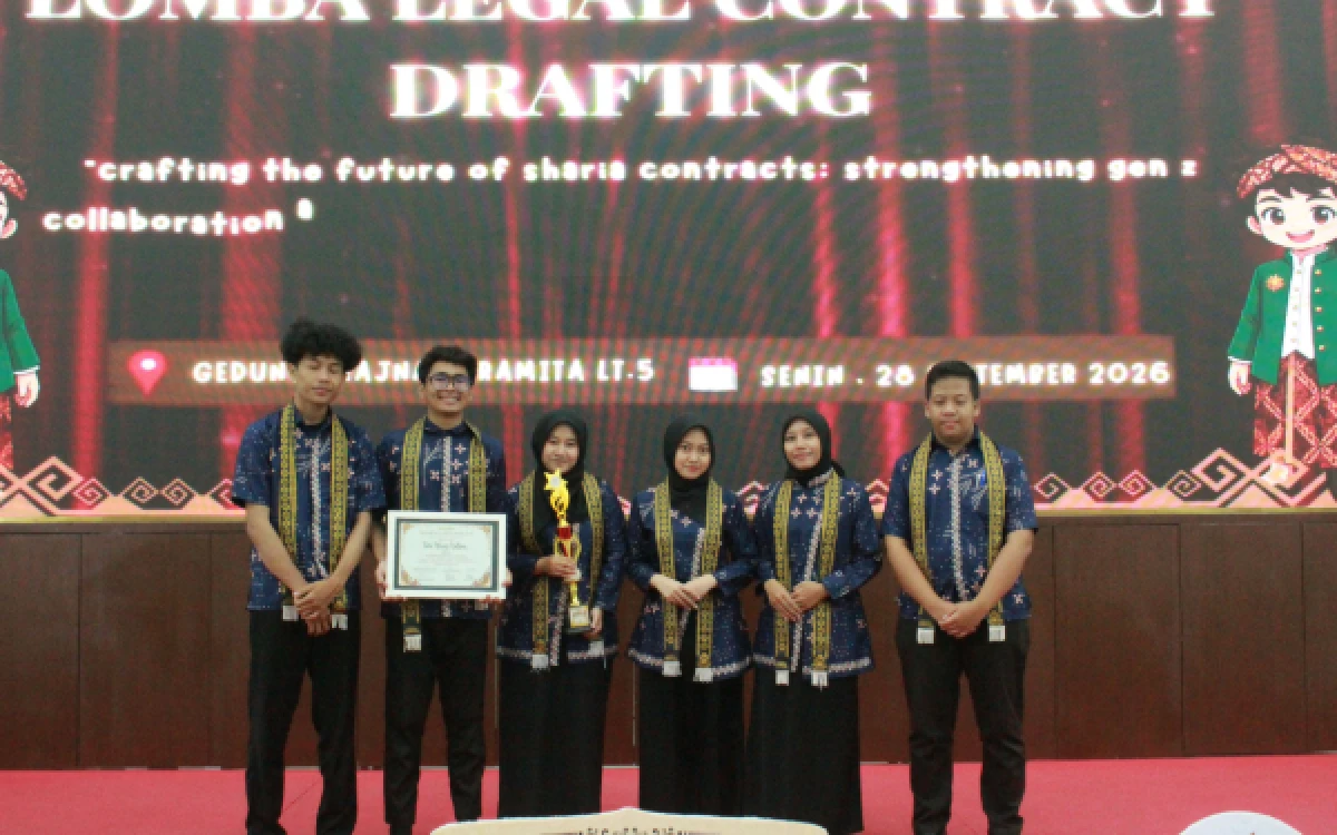 Thumbnail Berita - Tajam Susun Kontrak, Mahasiswa Fakultas Syariah UIN Malang Raih Juara 2 Muamalah Fair 2026