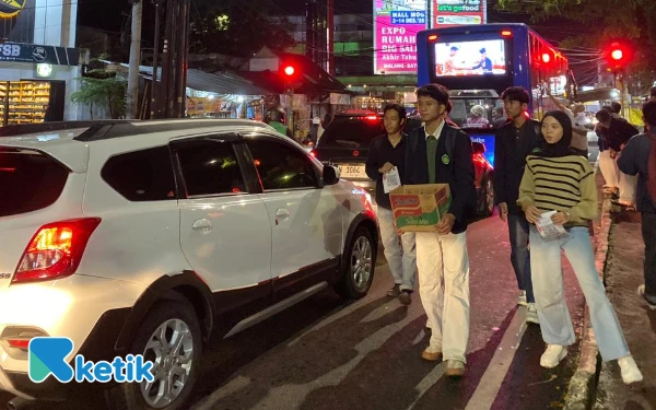 Thumbnail Berita - UIN Malang Bergerak: Aksi Nyata Mahasiswa PMII untuk Korban Bencana Sumatera