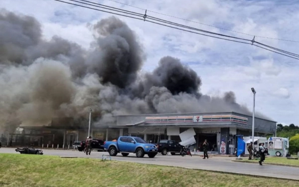 Thumbnail Berita - Perang Thailand-Kamboja Pecah, KBRI Bangkok Minta WNI Waspada