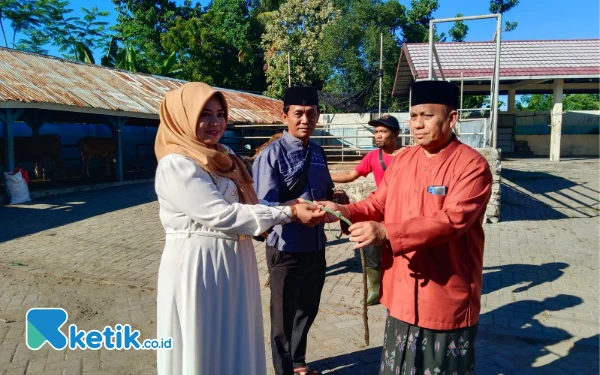 Thumbnail Berita - Iduladha, Korpri Pemda Situbondo Serahkan Hewan Kurban 6 Sapi dan 4 Kambing