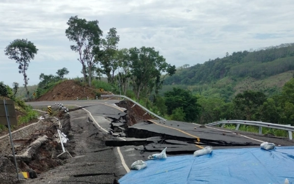 Thumbnail Jalan Ambles, JLS Kelok 9 di Kabupaten Malang Putus Total