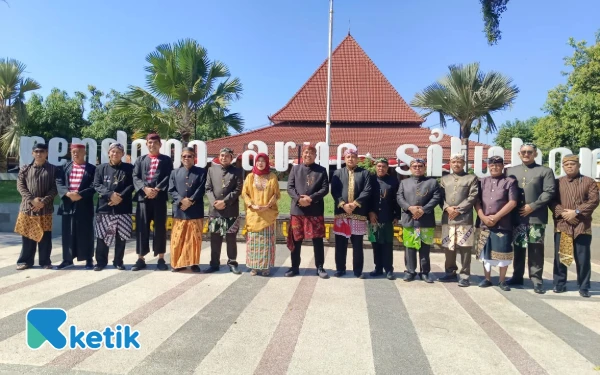 Thumbnail Peringatan Harjakasi ke-207, Bupati Situbondo Bertekad Promosikan Permainan Tradisional hingga Mancanegara