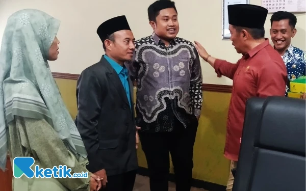 Thumbnail DPRD Sidoarjo Terima Pengaduan Guru Honorer, Siap Perjuangkan Mereka ke Pusat