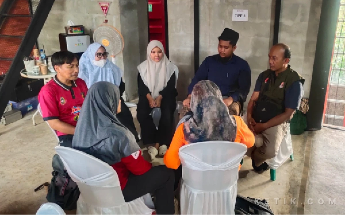 Foto Agar penyerapan materi maksimal dan peserta bisa semua aktif dilakukan diskusi kelompok sehingga peran mereka bisa berjalan sesuai kemampuan. (Foto : Dok.SRPB fot ketik.com)