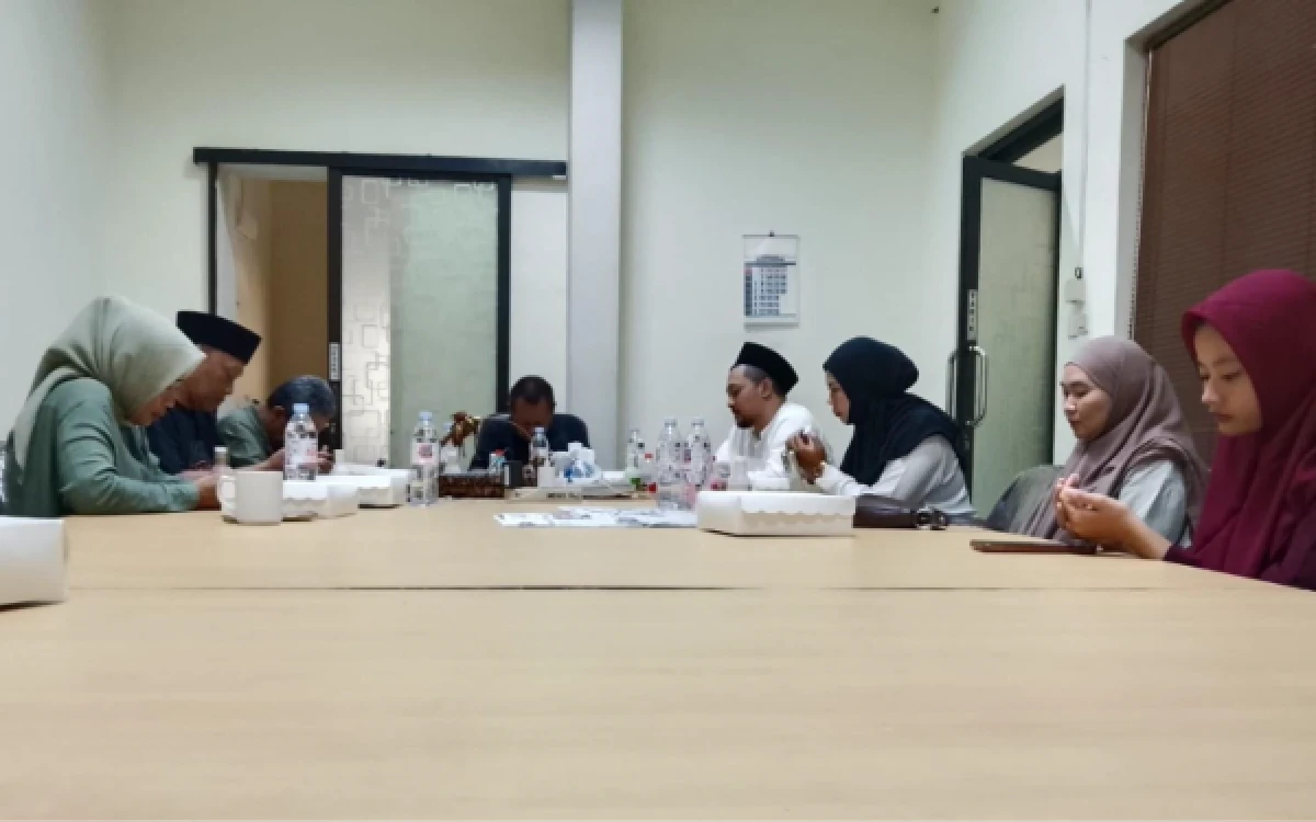 Thumbnail Berita - Hari ke-4 Pencarian Lima Jurnalis Hilang Belum Berbuah Hasil, PWI Jatim Doakan Segera Ketemu