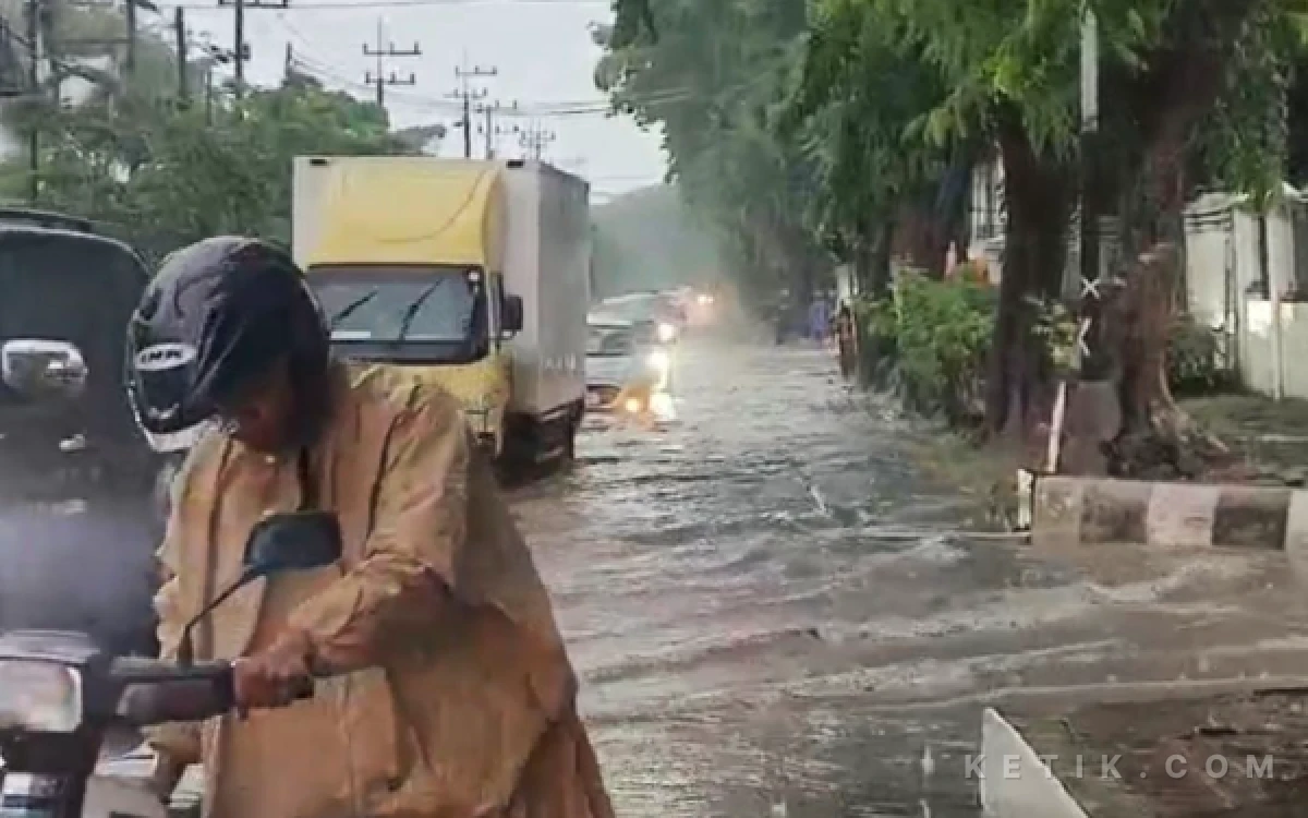 Thumbnail Berita - Surabaya Kebanjiran Memasuki Musim Kemarau, BPBD Jelaskan Penyebab Utamanya
