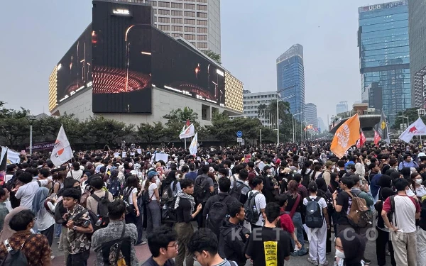 Thumbnail Berita - [FOTO] Aksi "Indonesia Sadar" di Bundaran HI