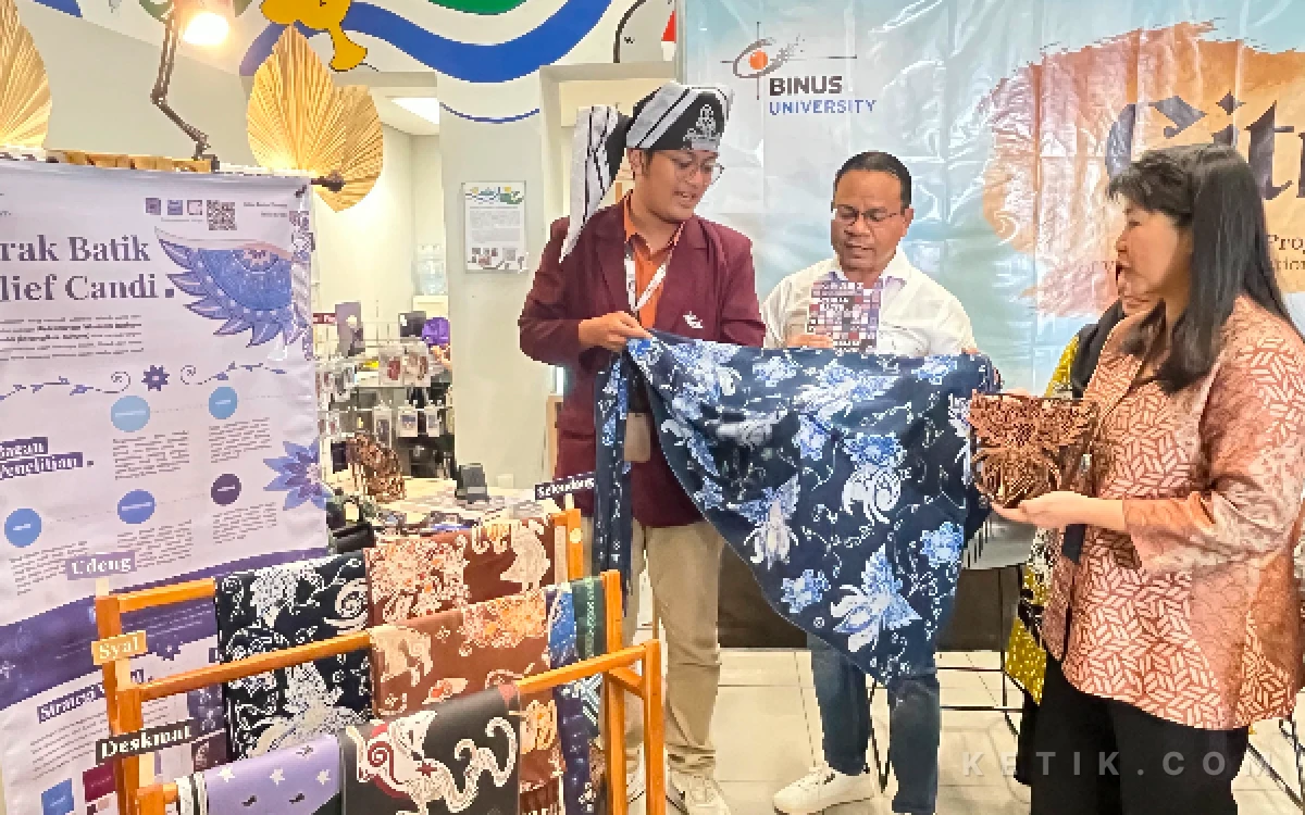 Thumbnail Berita - Mahasiswa Binus Malang Angkat Relief Candi Jago ke Motif Batik, Lestarikan Warisan Budaya