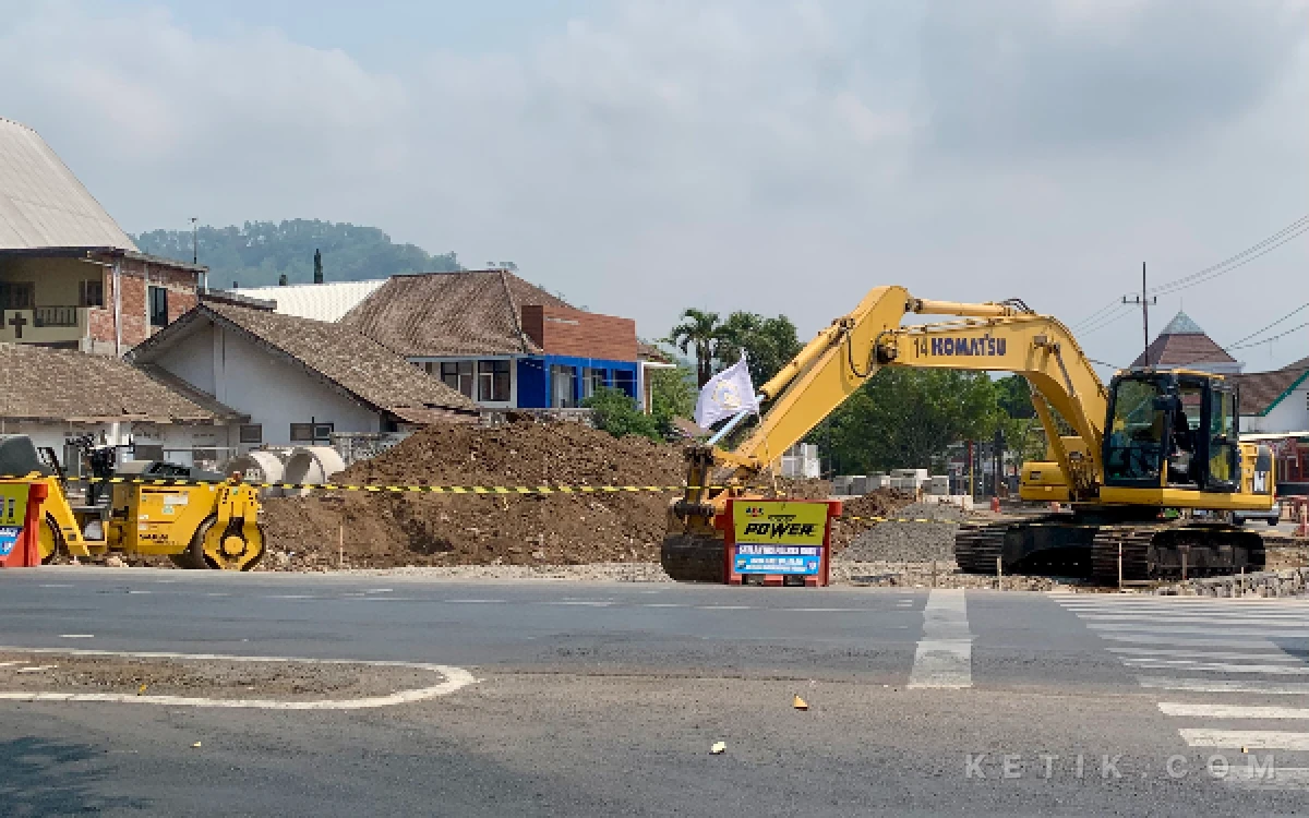 Thumbnail Berita - Proyek Simpang Patih Kota Batu Capai 60 Persen, Jalan Hasanuddin Buka 28 Oktober