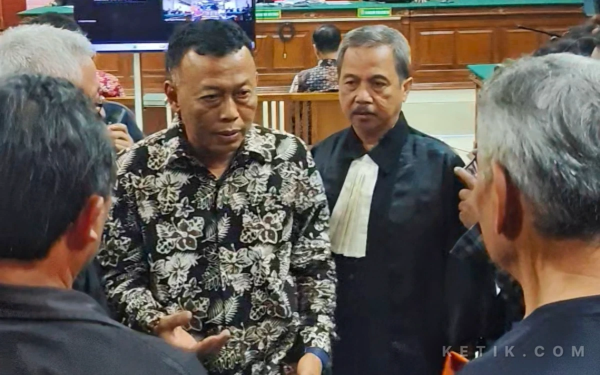 Thumbnail Berita - Bupati Nonaktif Ponorogo Sugiri Sancoko Divonis 6,5 Tahun Penjara dan Denda Rp300 Juta