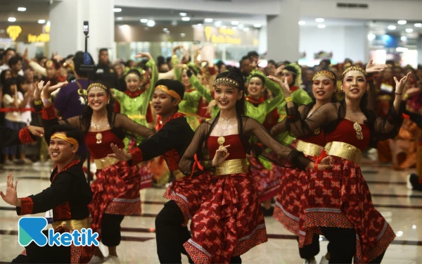 Thumbnail Berita - 8 Lagu Daerah Iringi 1200 Penari Meriahkan Indonesia Menari 2025