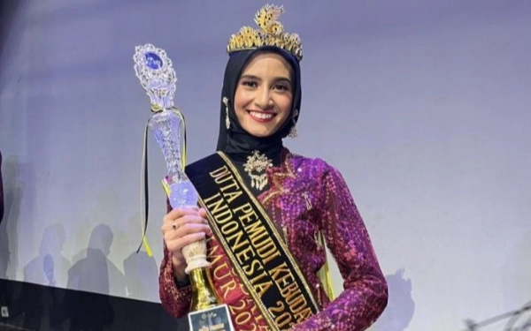 Thumbnail Berita - Mantap! Mahasiswi UIN Malang Jadi Duta Kebudayaan Indonesia Usai Menangi Tiga Kategori