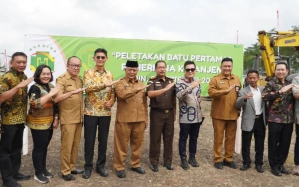 Thumbnail Berita - Bupati Malang Groundbreaking Pembangunan RS Hermina Kepanjen, Ini Keunggulannya