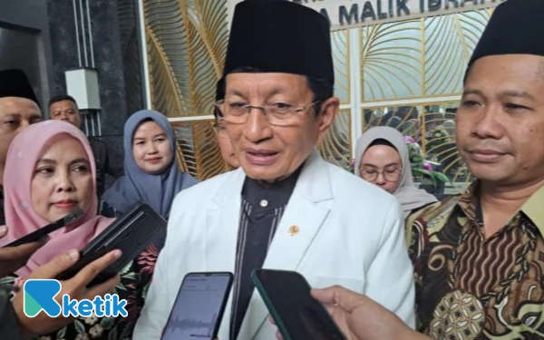 Thumbnail Berita - UIN Malang Anugerahi Gelar Bapak Ekoteologi ke Menag Nasaruddin, Rektor Prof Ilfi: Gagasannya Menginspirasi