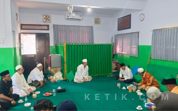 Ini Kata Mensos RI saat Sowan ke Pengasuh Ponpes Walisongo Situbondo
