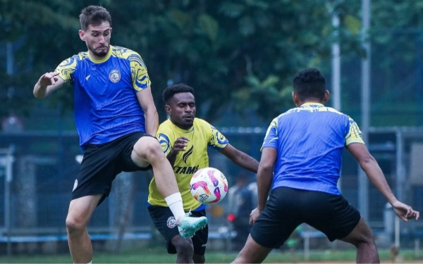 Thumbnail Prediksi Susunan Pemain Liga Indonesia All Star vs Arema FC di Piala Presiden 2025