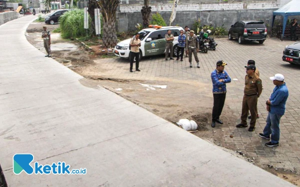 Thumbnail Plt Bupati Sidoarjo Subandi Sidak Jalan Beton, Target Tuntas Semua sebelum Akhir 2024