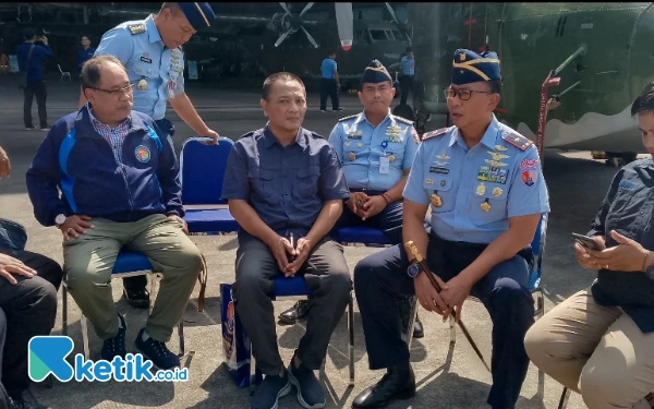 Thumbnail Jalin Keakraban, Danlanud Abd Saleh Ajak Wartawan Diskusi Kedirgantaraan