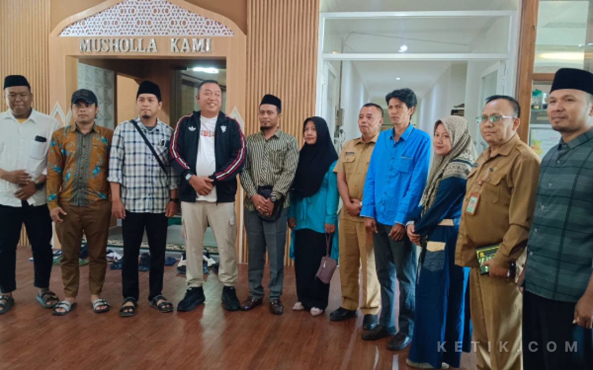 Thumbnail Berita - Bupati Situbondo Imbau Desa Tak Gelar PAW Kades, Fokus Pilkades Serentak 2027