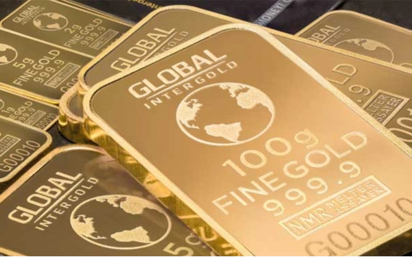 Thumbnail Berita - Harga Emas Antam Melesat Tinggi, Waktunya Investasi atau Menahan Diri?