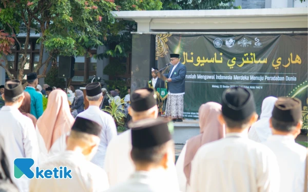 Thumbnail Berita - Apel Hari Santri Nasional, Rektor Unisma Tekankan Selektif Memilih Tayangan Soal Pesantren