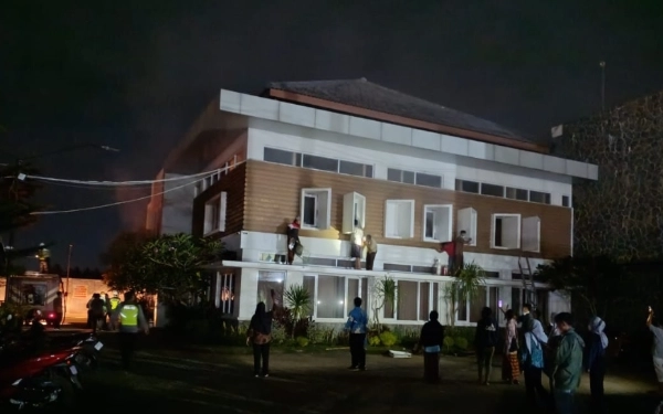 Thumbnail Polres Malang Selidiki Kebakaran RSU Mitra Delima, Pasien Dievakuasi ke RS Terdekat