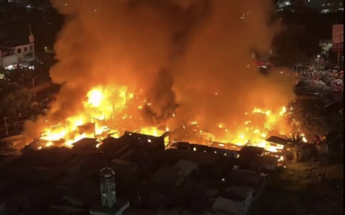 Thumbnail Berita - Kebakaran Kemayoran Jakarta Pusat, 250 Rumah Warga Hangus 330 KK Terdampak