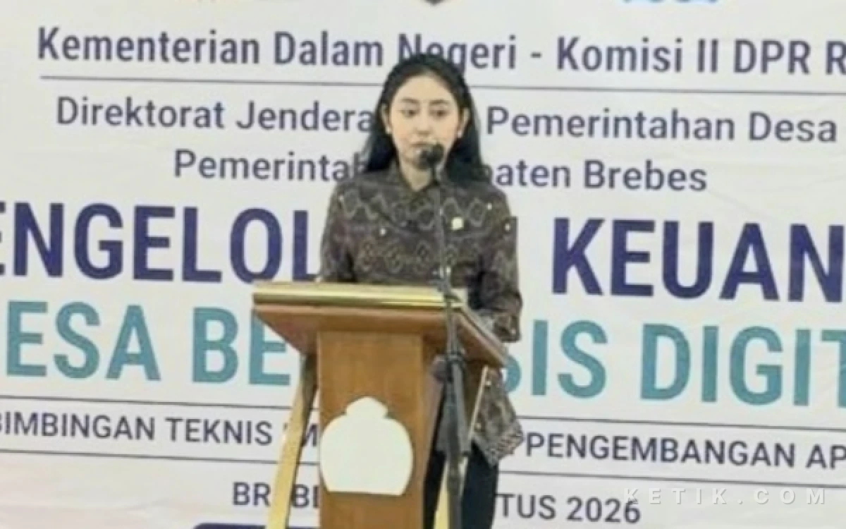 Thumbnail Berita - Bimtek di Brebes, Shintya Tekankan 4 Aspek Kunci Evaluasi Keuangan Desa
