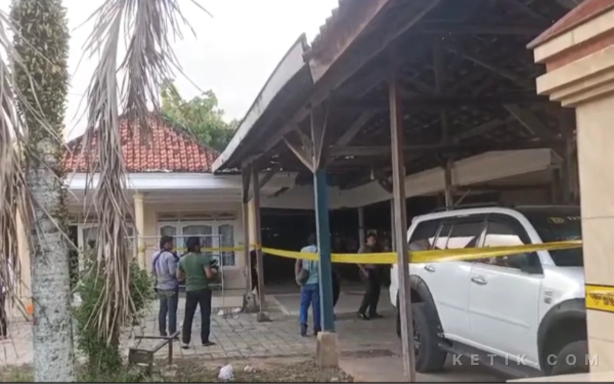 Thumbnail Berita - Bentrokan Antarwarga di Bangkalan Dipicu Perselisihan Parkir,  Satu Orang Tertembak dan Dua Mobil Dirusak