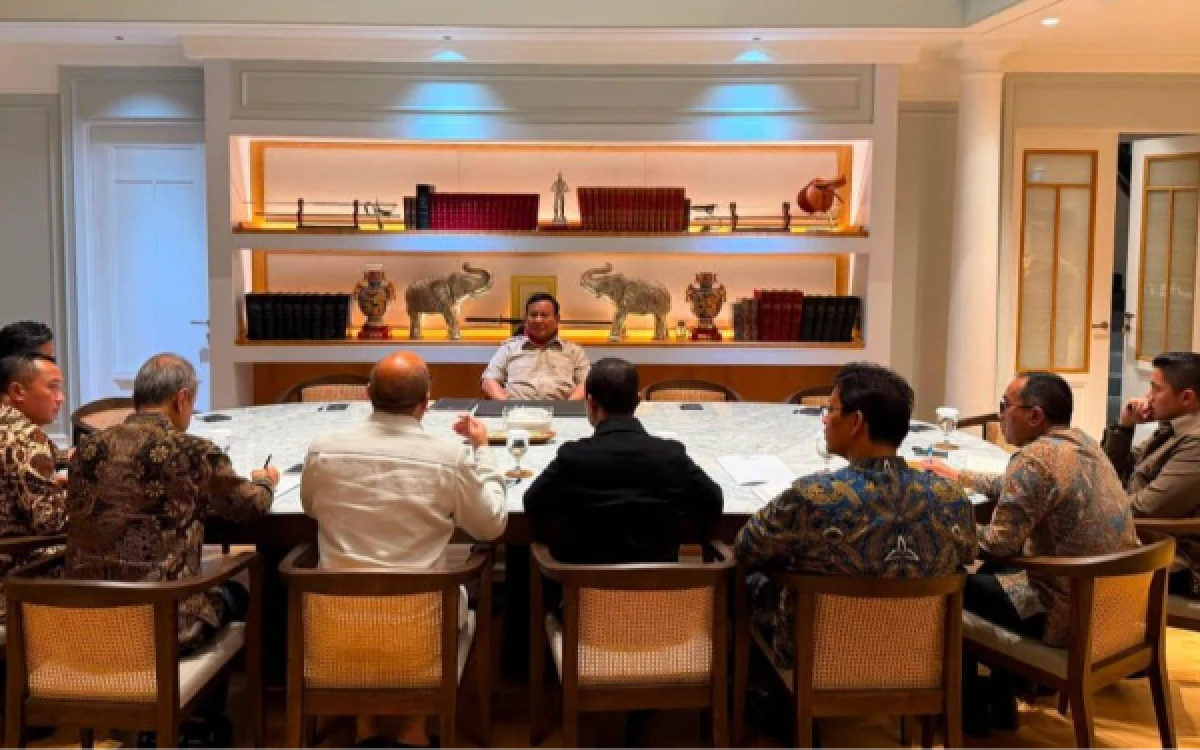 Thumbnail Berita - Minat Investor Global Menguat, Prabowo Minta Rosan Ungkap Capaian Investasi Nasional
