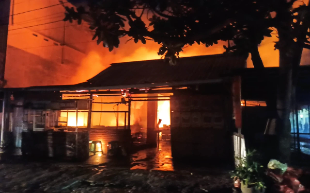 Thumbnail Berita - Biang Kerok Kebakaran 7 Bangunan di Sawojajar Bakal Diperiksa Polisi