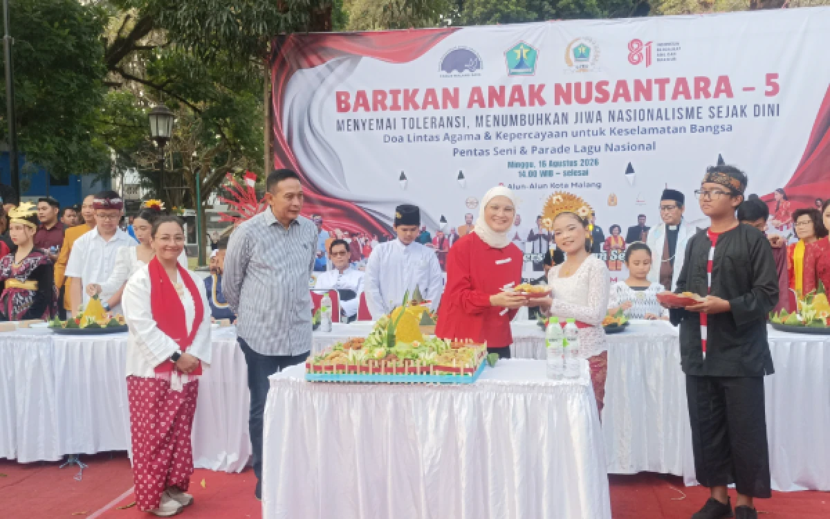 Thumbnail Berita - 350 Anak Bersatu dalam Perbedaan, Ketua DPRD Kota Malang: Lestarikan Barikan Anak Nusantara