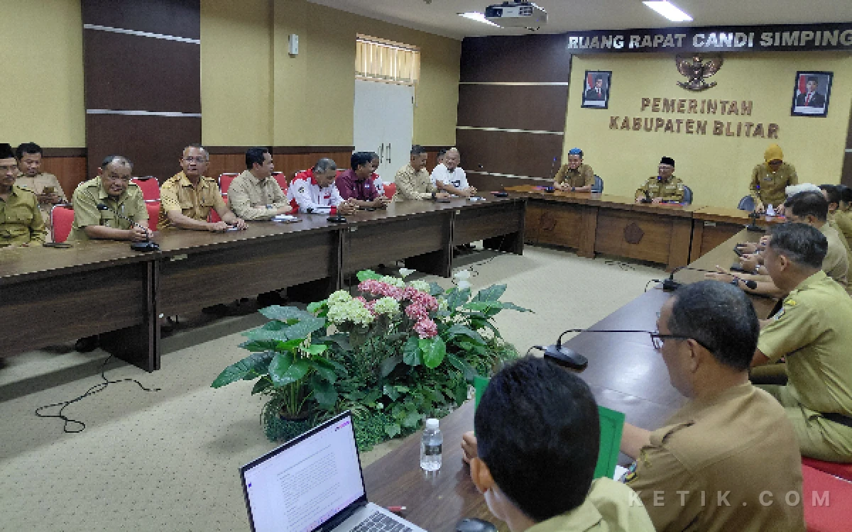 Thumbnail Berita - ADD 2027 Kabupaten Blitar Belum Jelas, 5.000 Massa Desa Tetap Akan Geruduk Pemkab dan DPRD