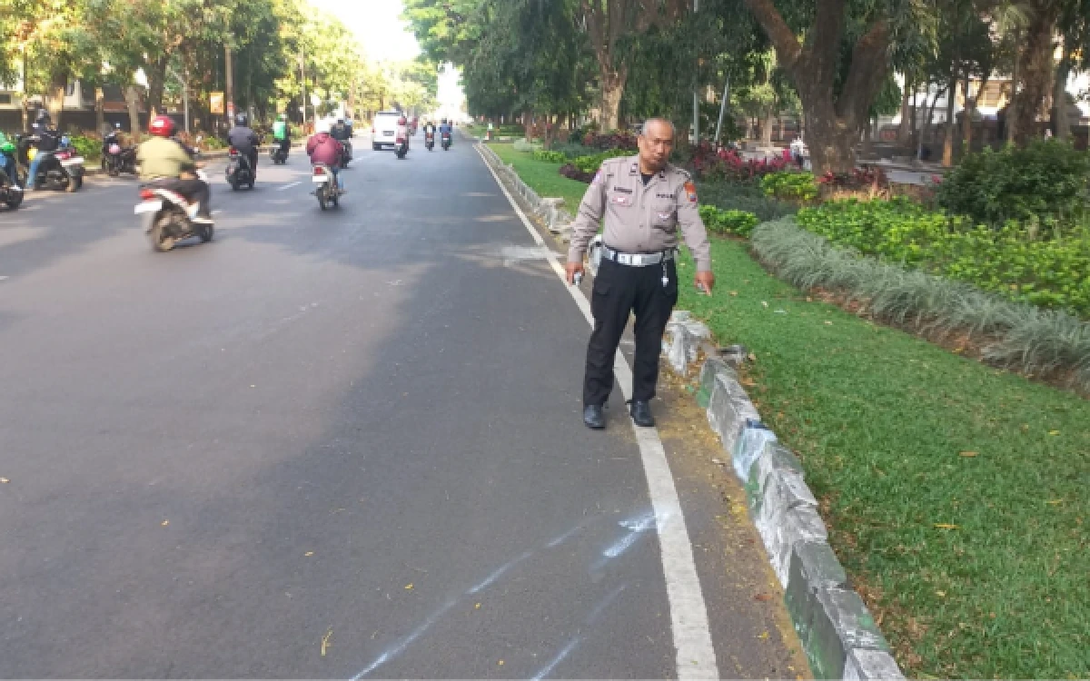 Thumbnail Berita - Identitas dan Kronologi Laka Maut di Jalan Veteran Terungkap, Korban Hilang Kendali Tabrak Median Jalan