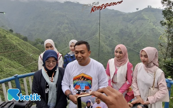 Thumbnail Berita - Lama Terbengkalai, Bupati Situbondo Bangkitkan Lagi Wisata Plaza Rengganis