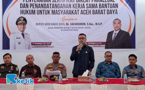 Thumbnail Berita - Paralegal YARA di Abdya Terima Sertifikat, Bupati Safaruddin: Hadirkan Keadilan di Masyarakat