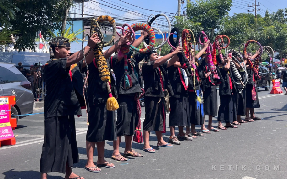 Thumbnail Berita - Cari Jodoh Makin Ketat? Populasi Pria di Indonesia Ungguli Wanita 2,68 Juta Jiwa
