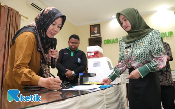 Thumbnail Berita - DLH Kota Tegal Kini Lebih Gesit! Alat Uji Mikrobiologi Baru Penuhi Standar KLHK