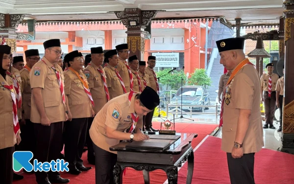 Thumbnail Berita - Pramuka Mojokerto Masuki Babak Baru, Bupati Albarra Pimpin Mabicab Masa Bakti 2025–2030