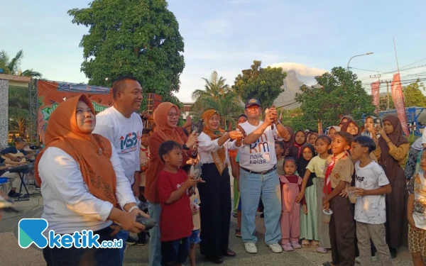 Thumbnail Berita - Bupati dan Wabup Situbondo Resmikan Wisata Kuliner Senja Bungatan