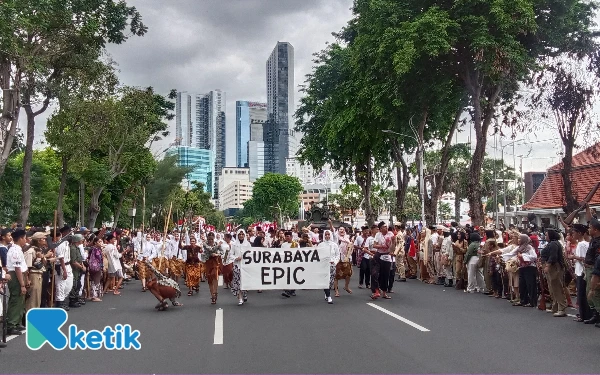Thumbnail Berita - Parade Surabaya Juang 2025 Hidupkan Semangat Kepahlawanan Lewat Teatrikal dan Kolaborasi Pemuda