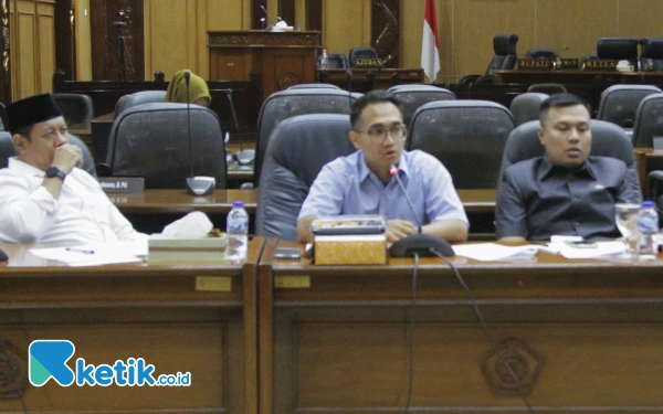 Thumbnail DPRD Sidoarjo: Kalau Benar Anak Tidak Sekolah karena Biaya, Pasti Ada Yang Salah di Pemda