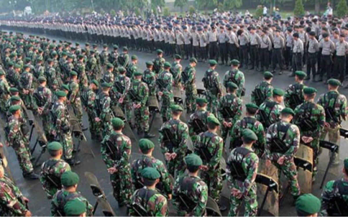 Thumbnail Berita - Anggaran TNI dan Polri Terancam Dipangkas, Prabowo: Demi Hapus Kemiskinan