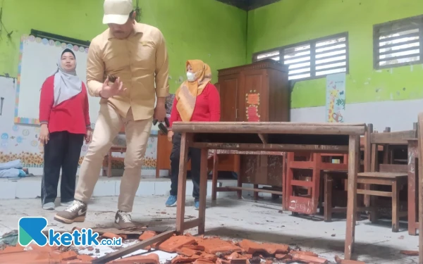 Thumbnail Berita - DPRD Sidoarjo Pangkas Anggaran Perjalanan Dinas Rp 14 M untuk Perbaiki Sekolah Rusak