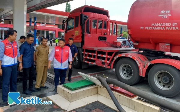 Thumbnail Cek Kualitas BBM, Polres Malang Sidak 3 SPBU di  Bululawang