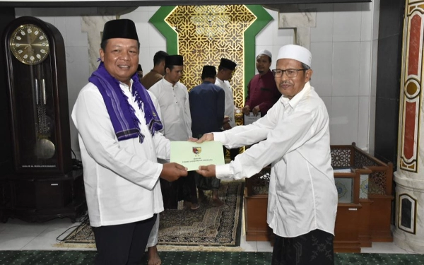 Thumbnail Pangdam V/Brawijaya Apresiasi Program Kebraon Mengaji dan Pesantren Subuh