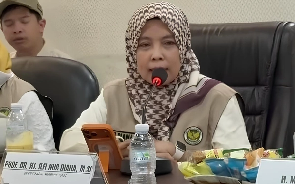 Thumbnail Berita - Rektor UIN Malang Prof Ilfi Nur Diana Bersama Tim Amirul Haj Cek Kesiapan Tenda Jemaah Indonesia di Arafah
